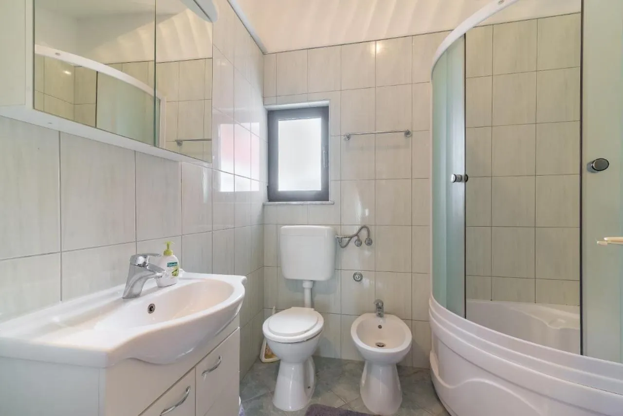 Apartment Vir 16768B