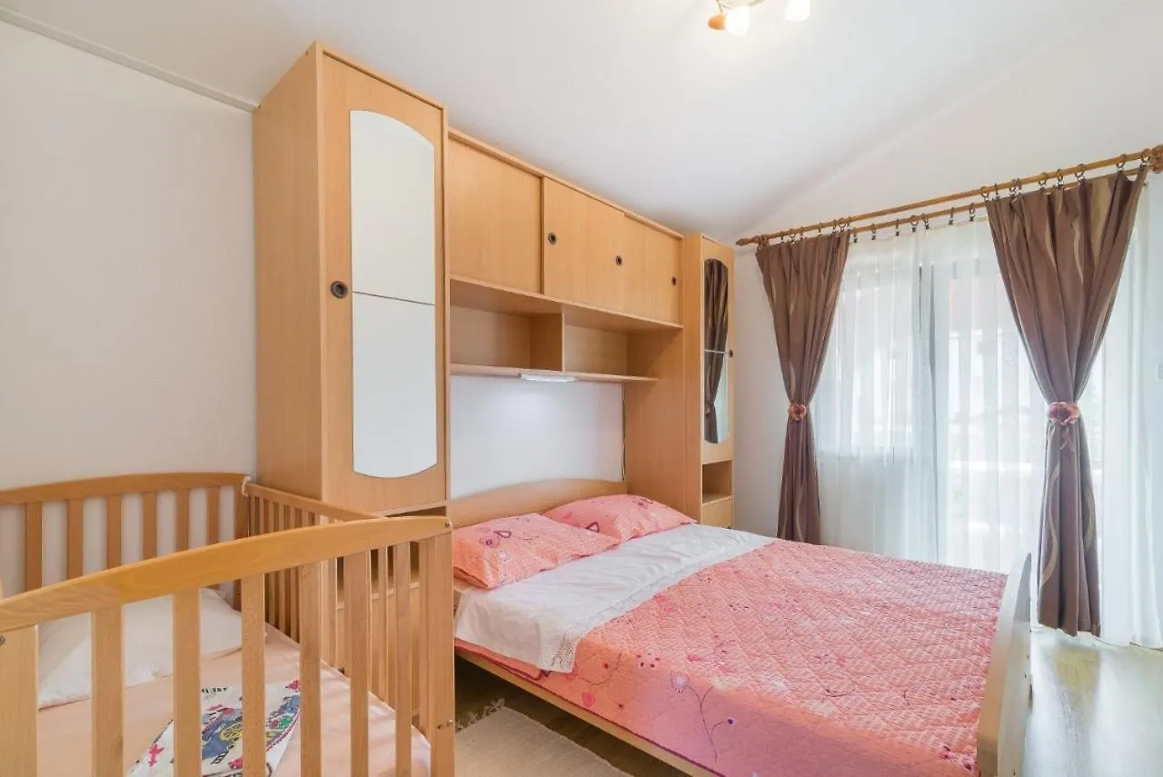 Apartment Vir 16768B 0*,