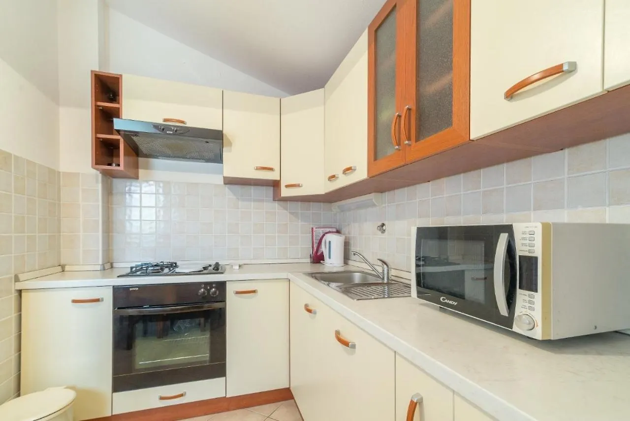 Apartment Vir 16768B